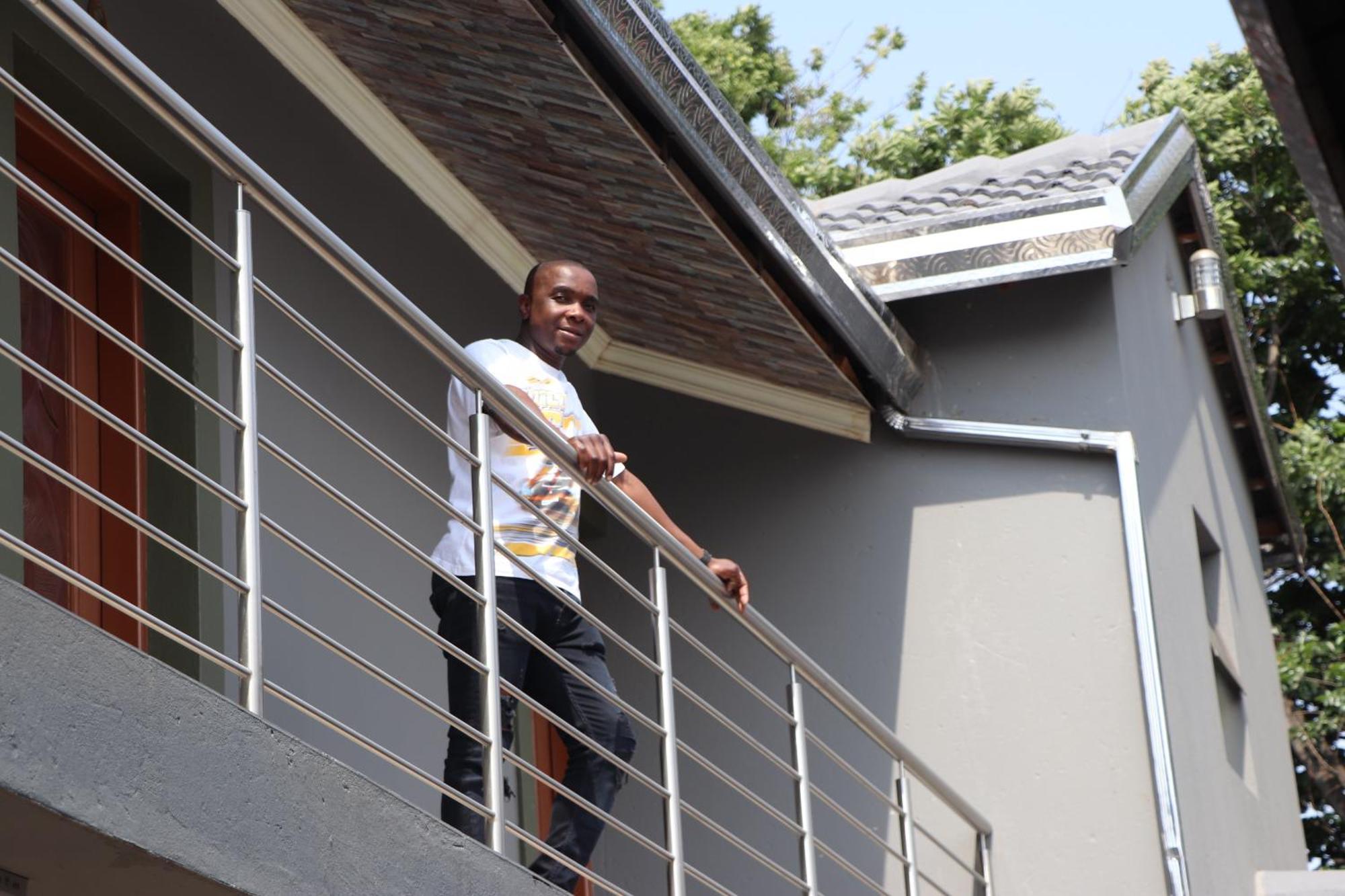 Wise Bird Guest House Roodepoort Bagian luar foto